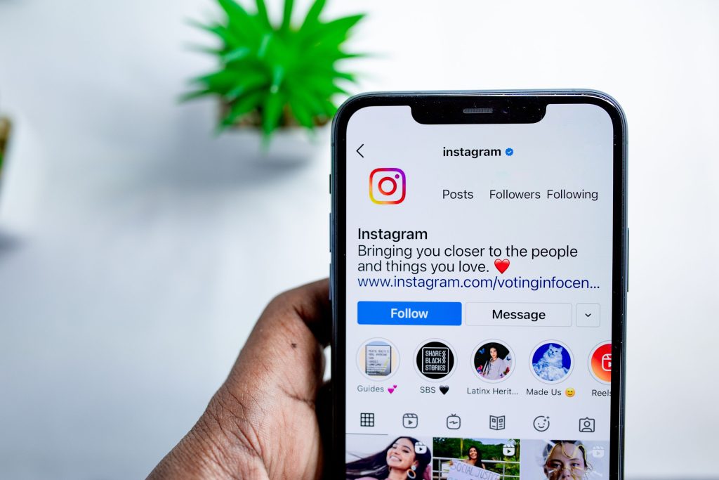 Instagram pour les entreprises : pourquoi ce réseau social est devenu indispensable ?